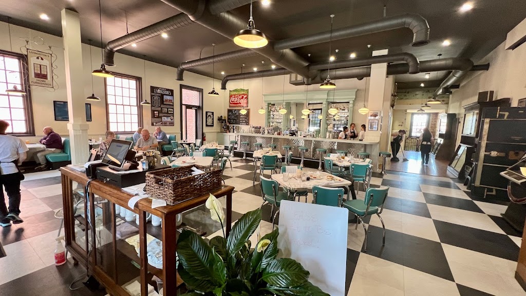 Livingston’s Soda Fountain & Grill | restaurant | 60 S Washington Ave, Brownsville, TN 38012, USA | 7317342041 OR +1 731-734-2041