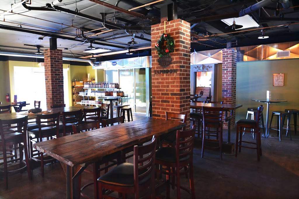 Sidetracked Brewery | restaurant | 609 S Green St, Morganton, NC 28655, USA | 8285445840 OR +1 828-544-5840