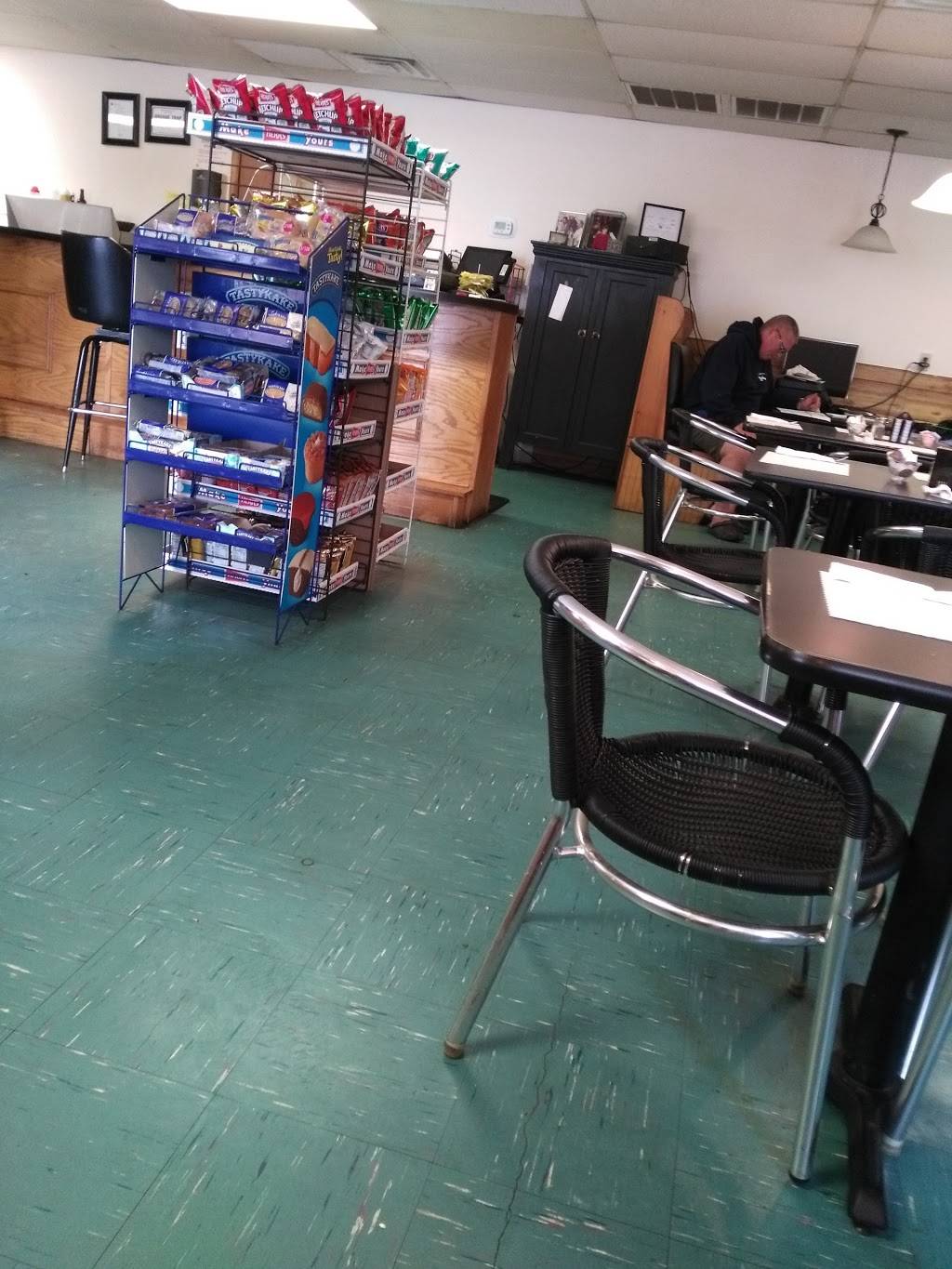 Snappys Bar & Grille | restaurant | 7511 Federalsburg Rd, Bridgeville, DE 19933, USA | 3023373222 OR +1 302-337-3222