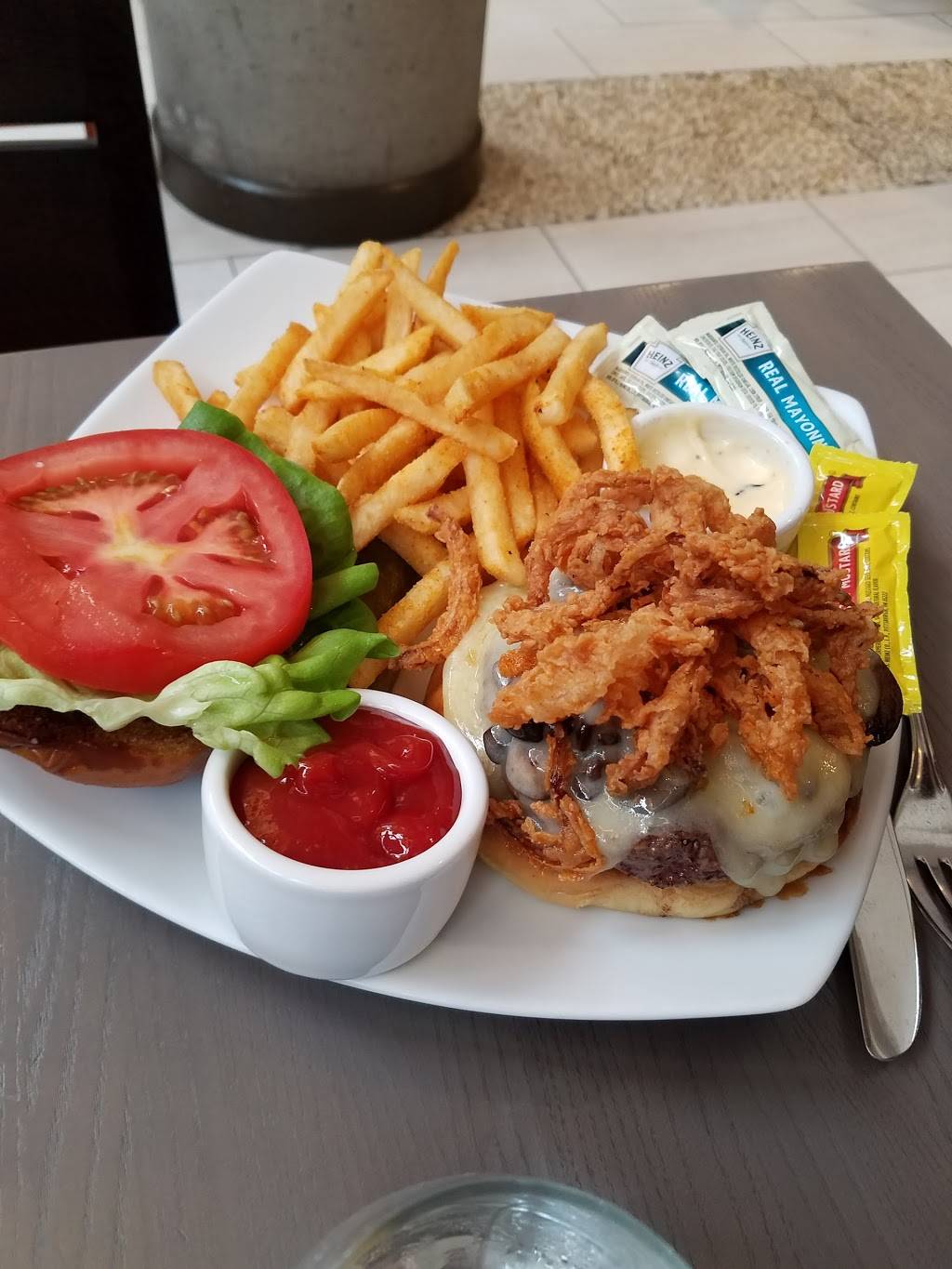 Bistro 300 | restaurant | Hyatt Regency, 300 Light St, Baltimore, MD 21202, USA | 4105281234 OR +1 410-528-1234