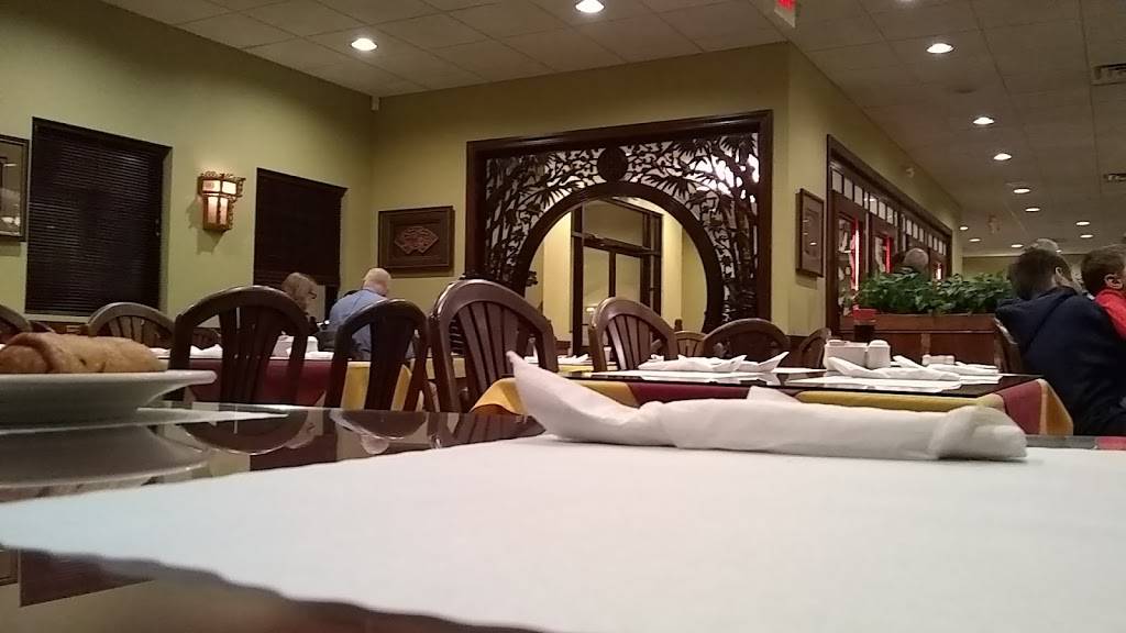 Red Palace Valley View | restaurant | 5030 Valley View Blvd NW, Roanoke, VA 24012, USA | 5402658848 OR +1 540-265-8848