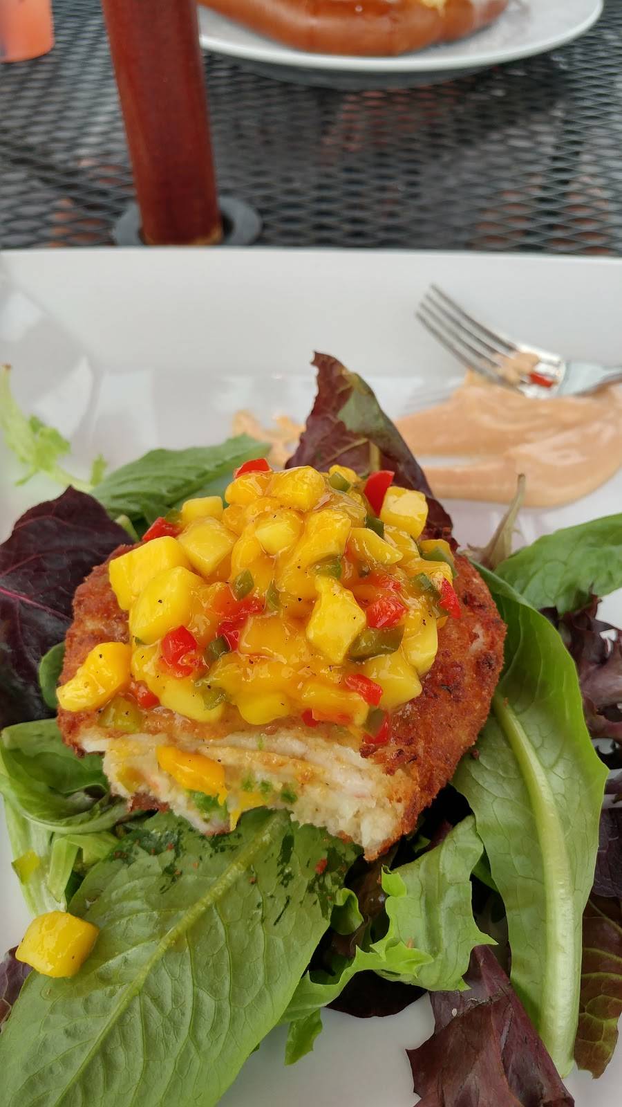 Tropix on the Mile | restaurant | 395 Woodcleft Ave, Freeport, NY 11520, USA | 5166238767 OR +1 516-623-8767