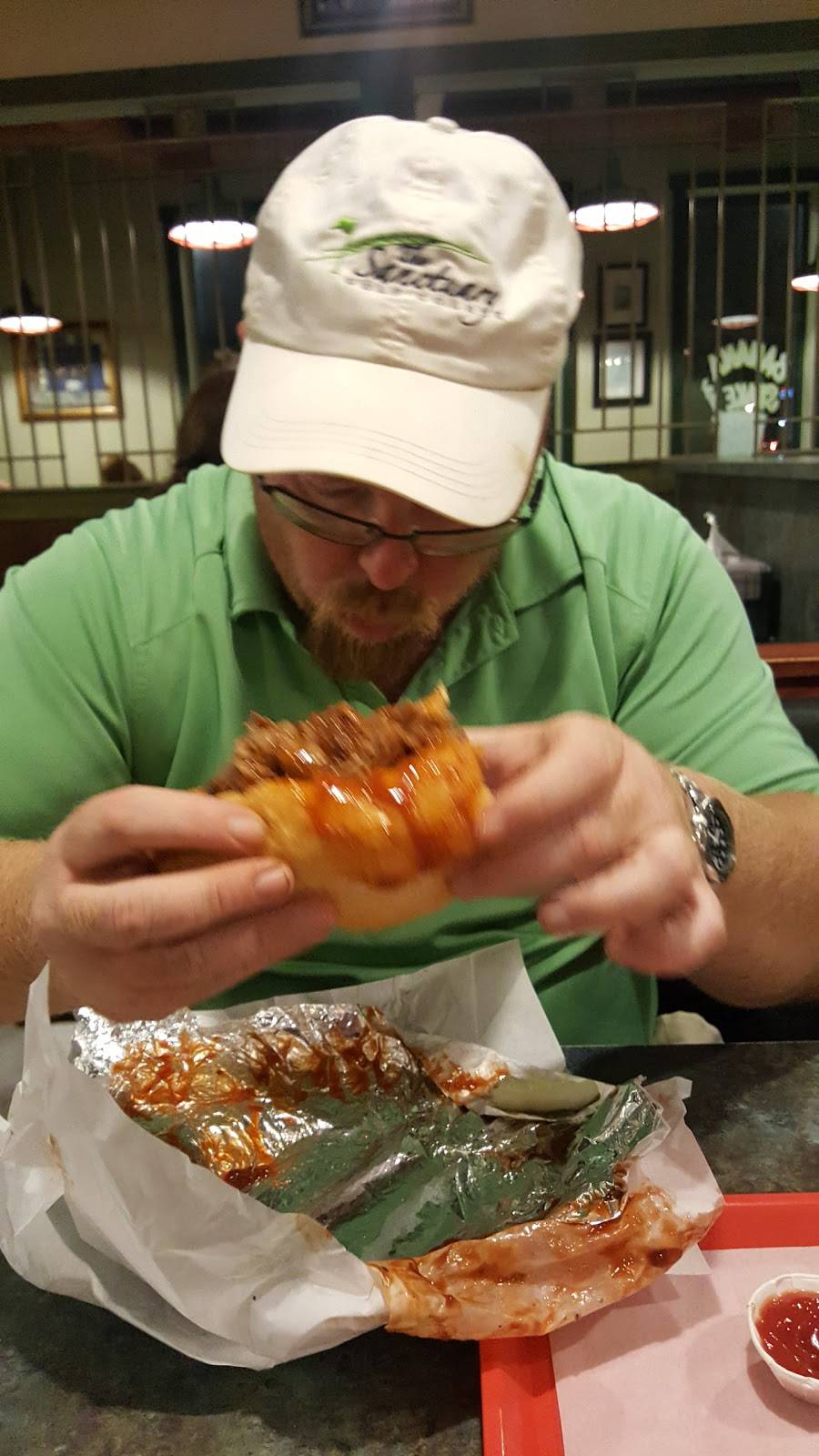 Mickeys Ribs & Gyros | restaurant | 17432 Oak Park Ave, Tinley Park, IL 60477, USA | 7085323060 OR +1 708-532-3060