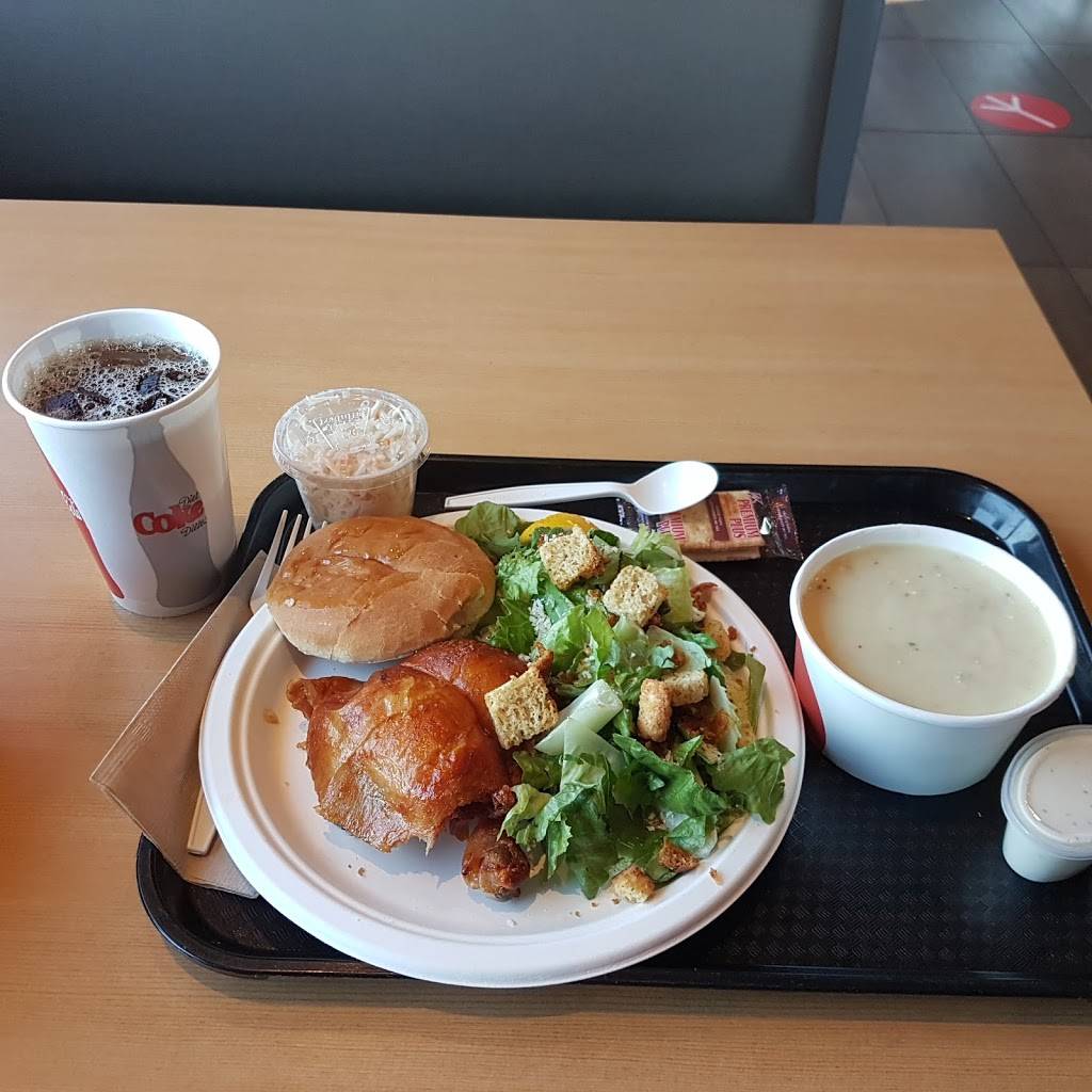 St-Hubert Express | restaurant | 4010 Riverside Dr, Ottawa, ON K1V 2E8, Canada | 6137399995 OR +1 613-739-9995