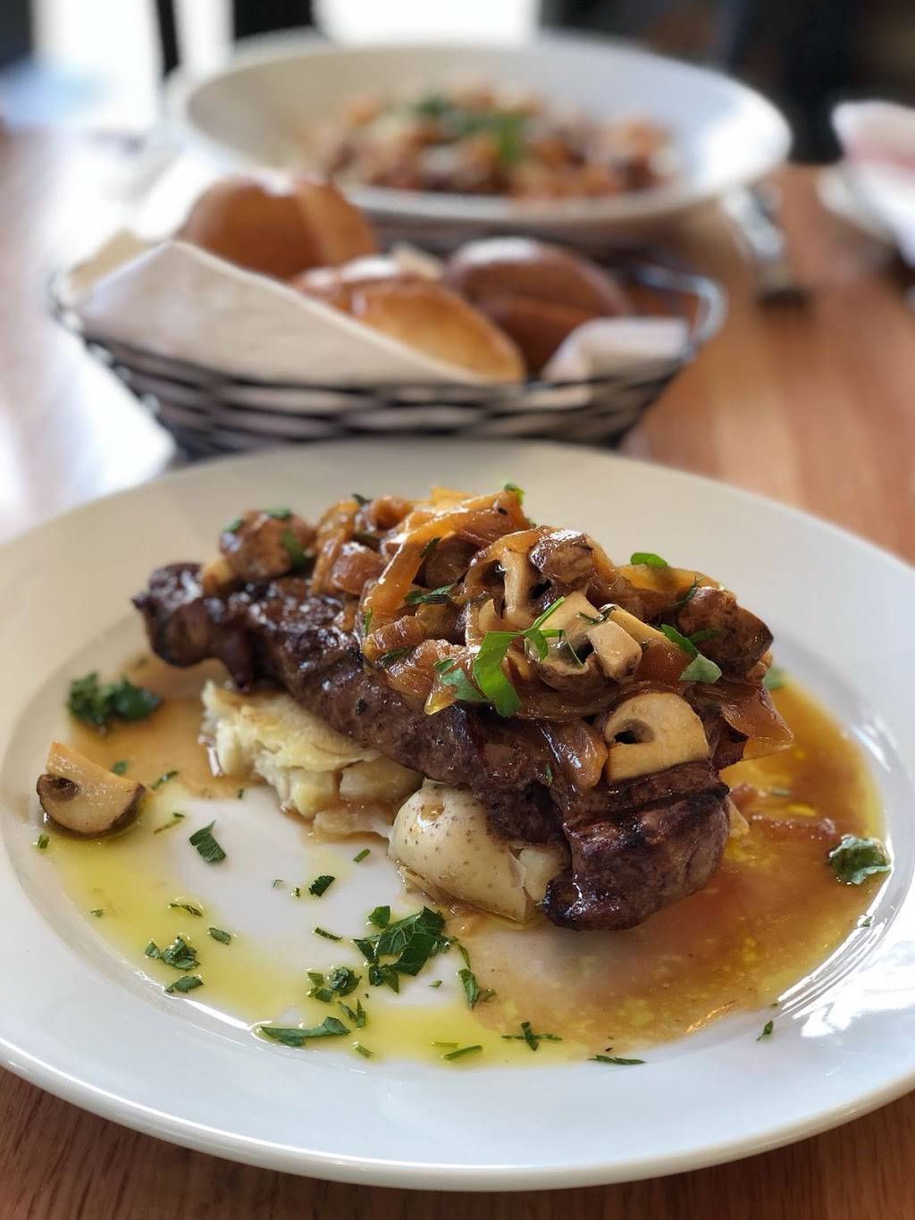 Bean’s & Lager | restaurant | 33-01 36th Ave, Long Island City, NY 11106, USA | 7183925777 OR +1 718-392-5777