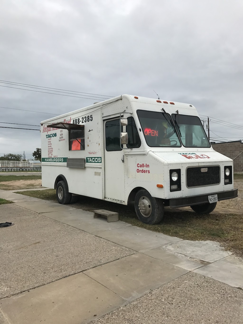 Abrajans Mexican food | restaurant | 402 E 8th St, Del Rio, TX 78840, USA | 8304882385 OR +1 830-488-2385