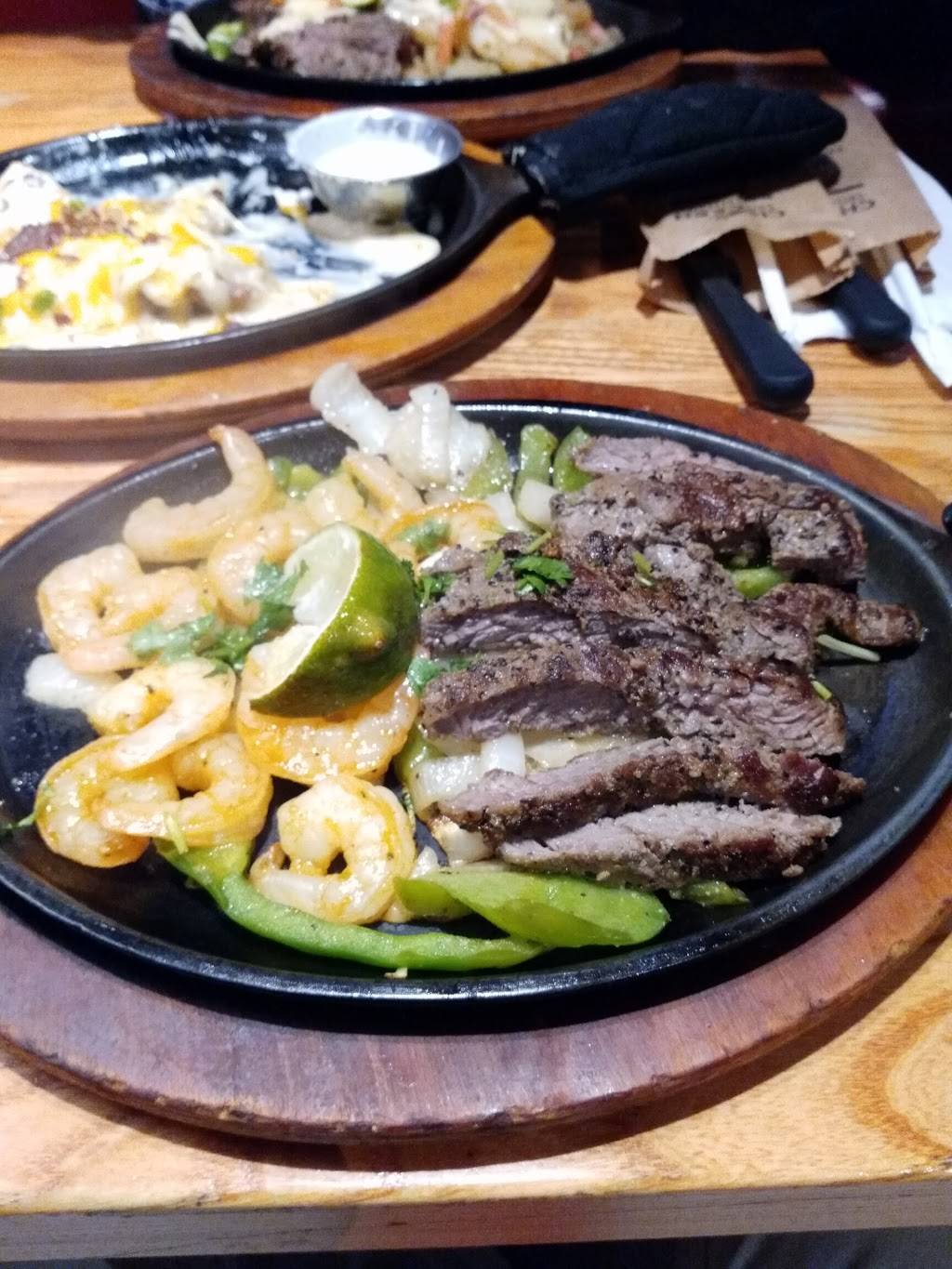 Chilis Grill & Bar | meal takeaway | 8510 W Hillsborough Ave, Tampa, FL 33615, USA | 8138875955 OR +1 813-887-5955
