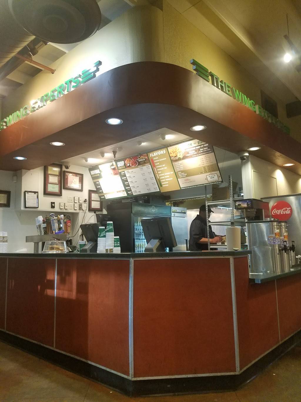 Wingstop | restaurant | 398 US-51 Ste 40, Ridgeland, MS 39157, USA | 6016050504 OR +1 601-605-0504