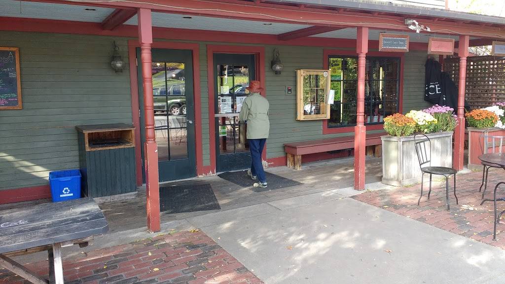 Shafers Market & Deli | cafe | 54 College St, Middlebury, VT 05753, USA | 8023886408 OR +1 802-388-6408