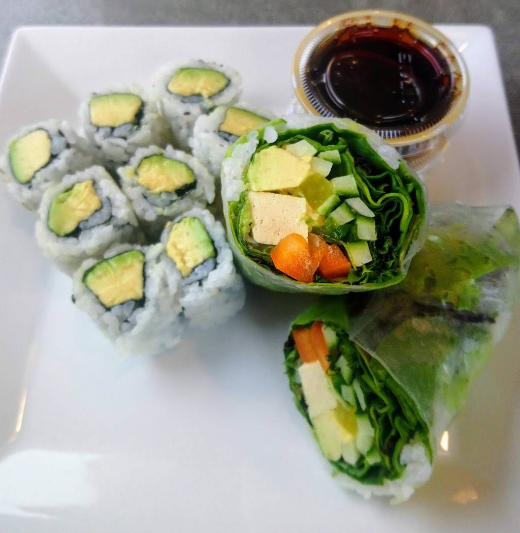 Sandwiches Cao Lanh | restaurant | 2651 Rue Ontario E, Montréal, QC H2K 1X1, Canada | 5145236334 OR +1 514-523-6334