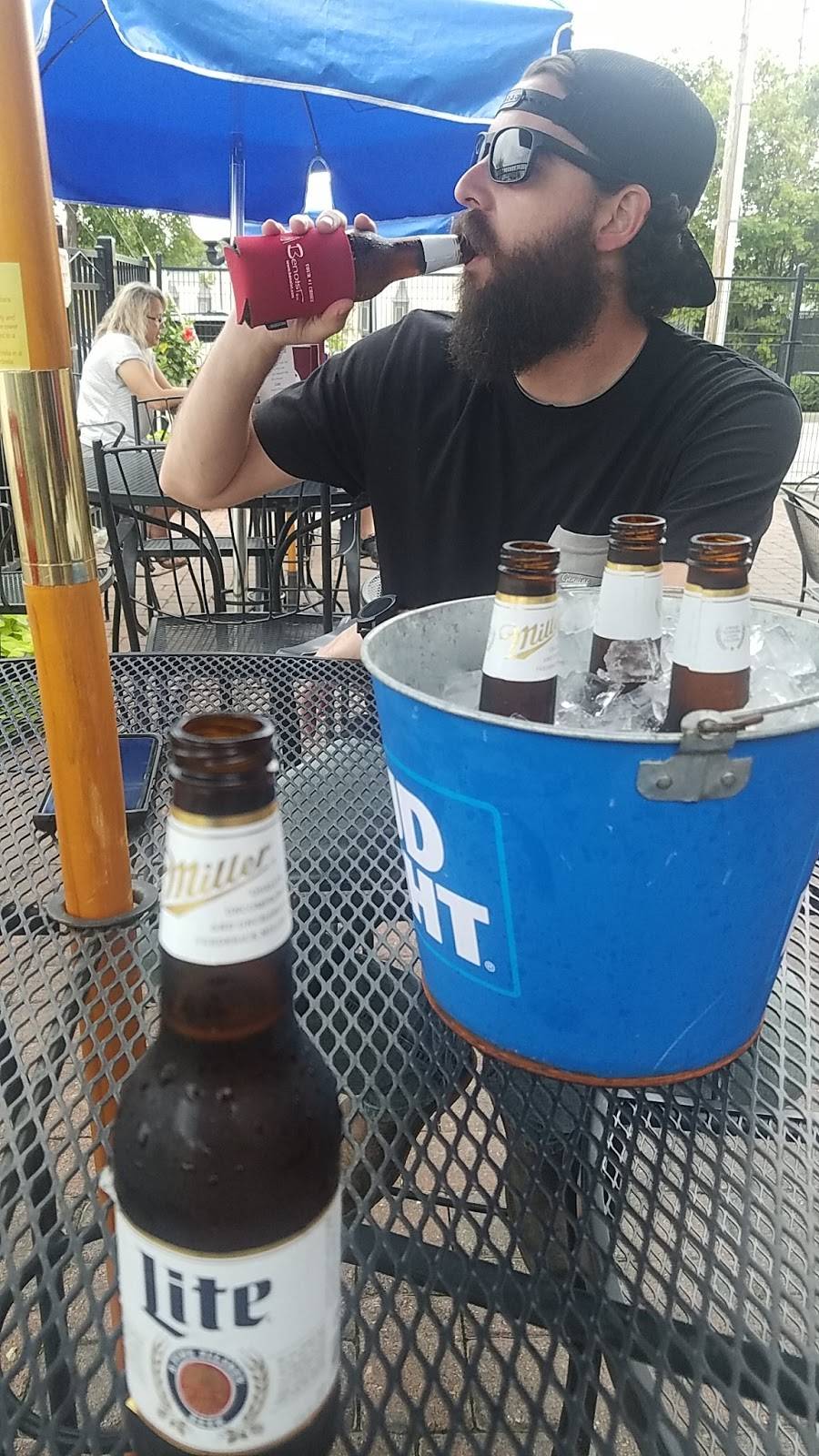 Big Daddys Edwardsville | restaurant | 132 N Main St, Edwardsville, IL 62025, USA | 6186569706 OR +1 618-656-9706