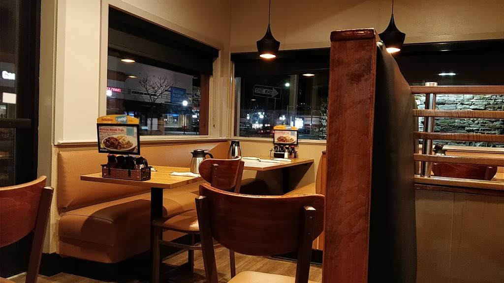 IHOP | restaurant | 2410 Summer St, Stamford, CT 06905, USA | 2033249819 OR +1 203-324-9819