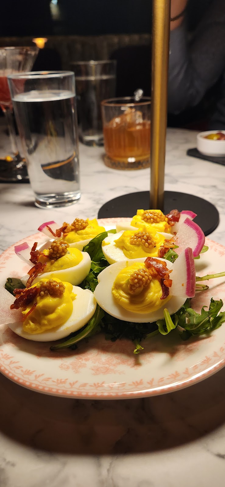 Runaway Whiskey & Wine | restaurant | 2135 Thrift Rd #104, Charlotte, NC 28208, USA | 7048178196 OR +1 704-817-8196