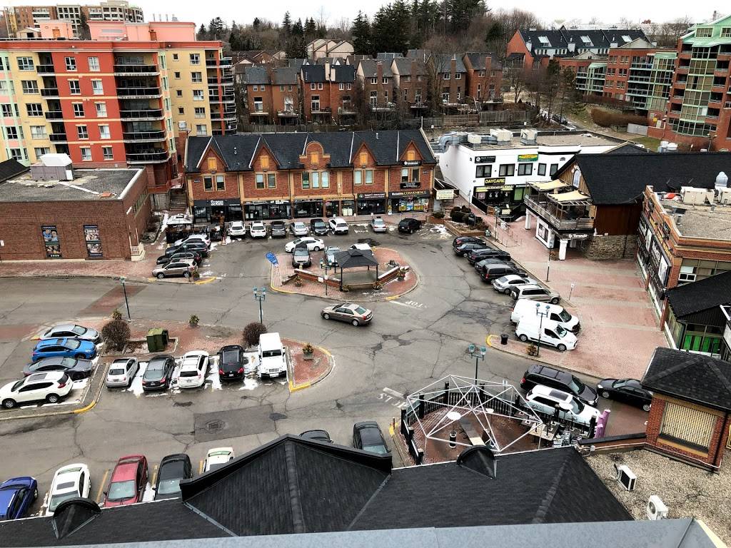 Market Lane Shopping Centre | shopping mall | 140 Woodbridge Ave, Woodbridge, ON L4L 4K9, Canada | 9058516611 OR +1 905-851-6611