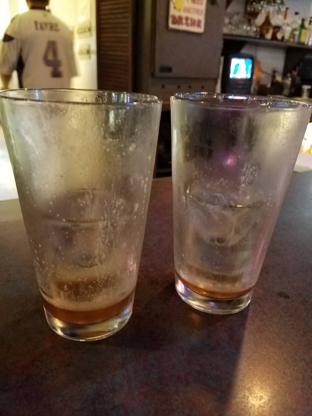 Famous Sams Sports Bar #17 | restaurant | 8058 N Oracle Rd, Tucson, AZ 85704, USA | 5205319464 OR +1 520-531-9464