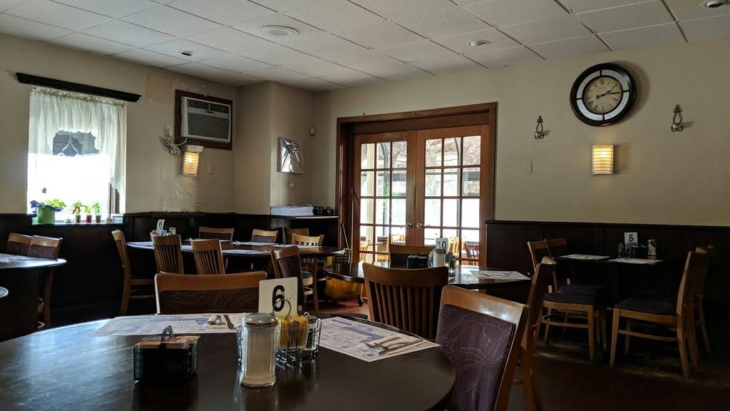 Coast Line Diner | restaurant | 137 Kilvert St, Warwick, RI 02886, USA | 4017737807 OR +1 401-773-7807