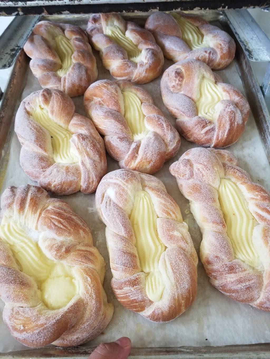 Panadería y Taqueria El Maná | restaurant | 13920 Farm-To-Market 2432, Willis, TX 77378, USA | 9364470804 OR +1 936-447-0804