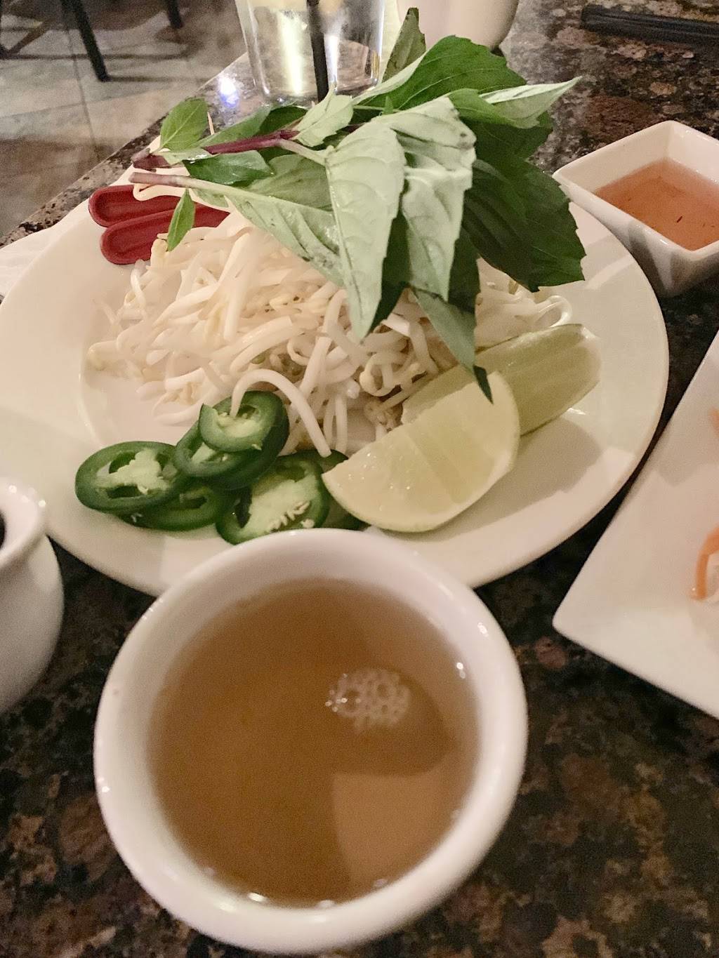 Saigon Saigon | restaurant | 1101 S Joyce St B16, Arlington, VA 22202, USA | 7034120822 OR +1 703-412-0822