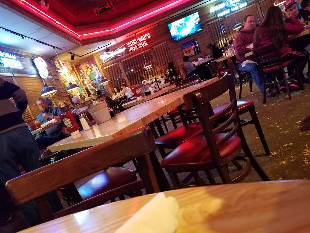 Logans Roadhouse | restaurant | 200 Premier Blvd, Roanoke Rapids, NC 27870, USA | 2525371414 OR +1 252-537-1414