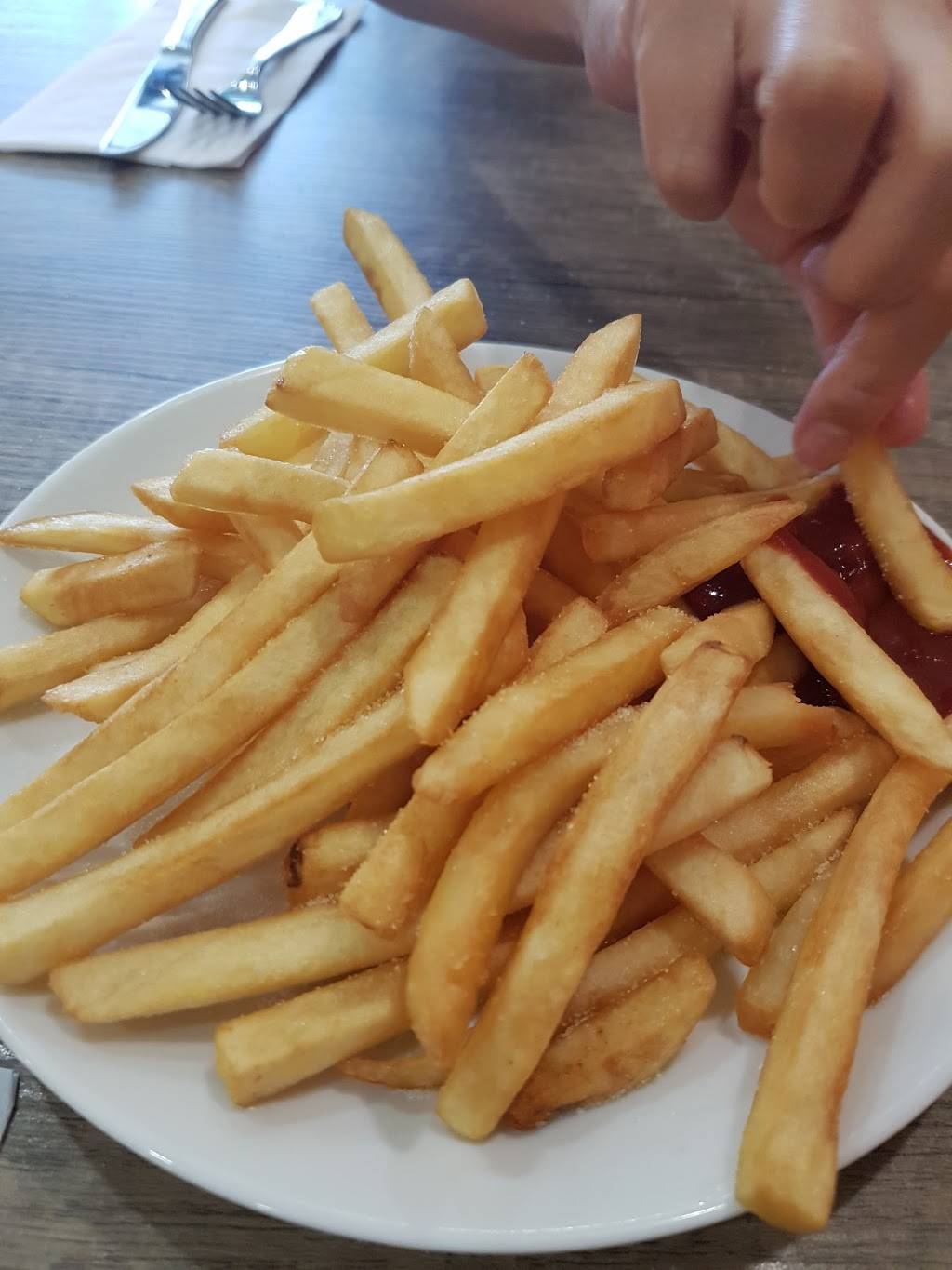 Fattoush Express | restaurant | 1568 Huron Church Rd, Windsor, ON N9C 2L1, Canada | 5192568569 OR +1 519-256-8569