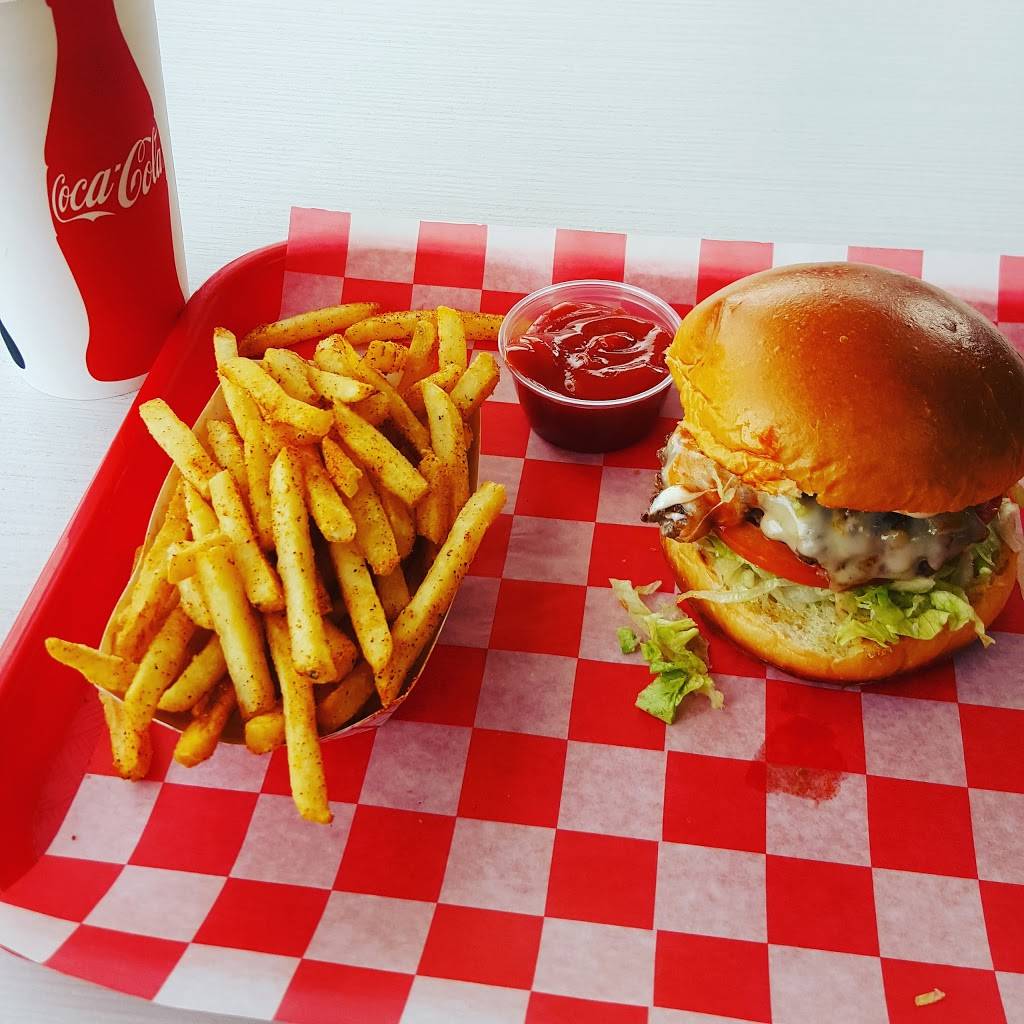 Zos Good Burger - Dearborn | restaurant | 14311 Michigan Ave, Dearborn, MI 48126, USA | 3135843114 OR +1 313-584-3114