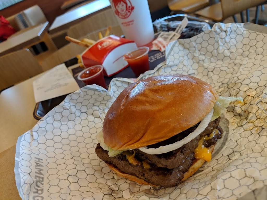 Wendys | restaurant | 5001 Hempstead Turnpike, Farmingdale, NY 11735, USA | 5168457129 OR +1 516-845-7129