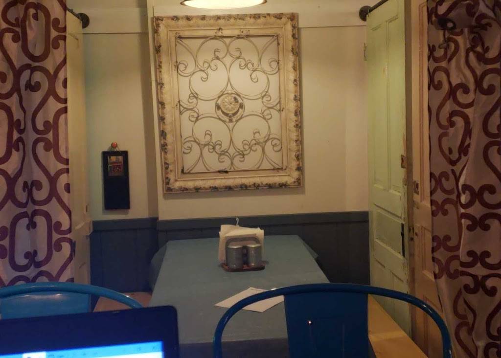 Broken Roads Restaurant | restaurant | 445 E Main St, Reynoldsville, PA 15851, USA | 8146122354 OR +1 814-612-2354