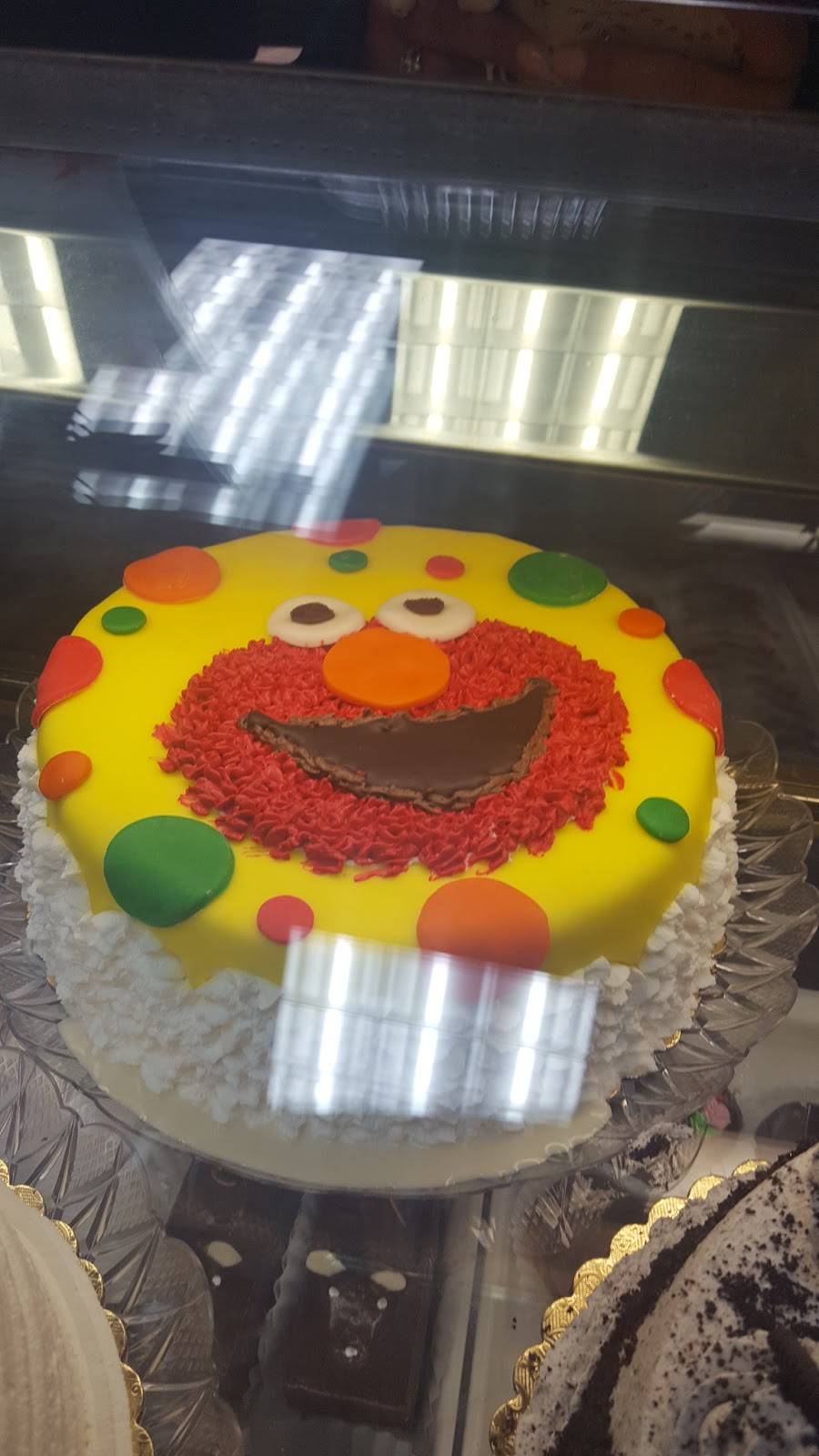 Rego Park Deli and Pastry | bakery | 97-34 63rd Rd, Rego Park, NY 11374, USA | 7189970957 OR +1 718-997-0957