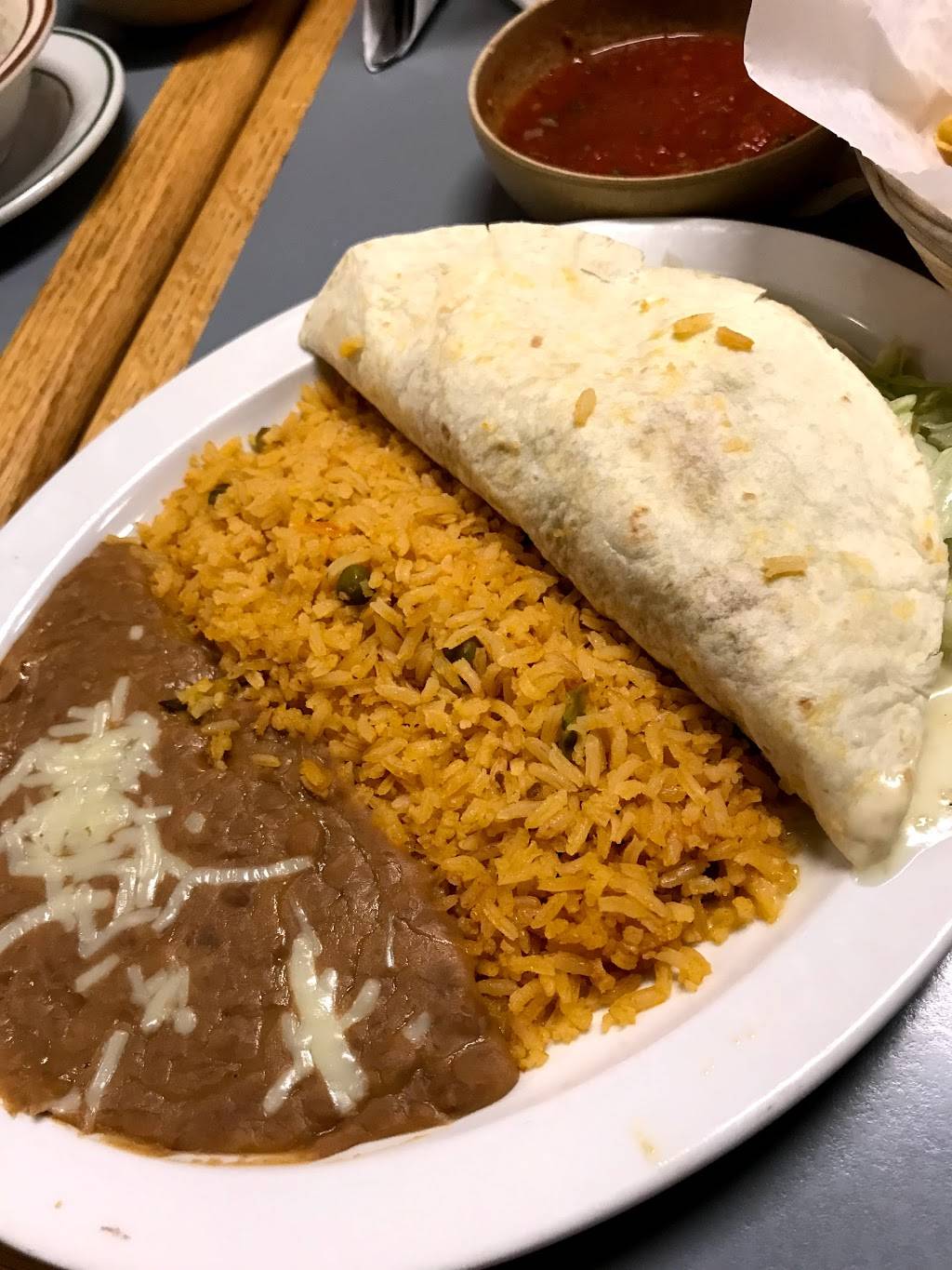 Sombrerito Mexican Restaurant | restaurant | 111 W Spring Creek Rd, East Peoria, IL 61611, USA | 3096985420 OR +1 309-698-5420