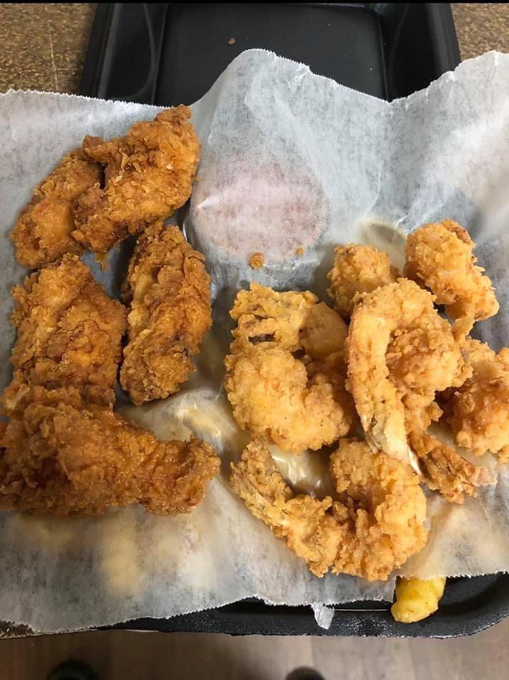 Vinnies Seafood | restaurant | 2220 Meeting St, North Charleston, SC 29405, USA | 8438054169 OR +1 843-805-4169