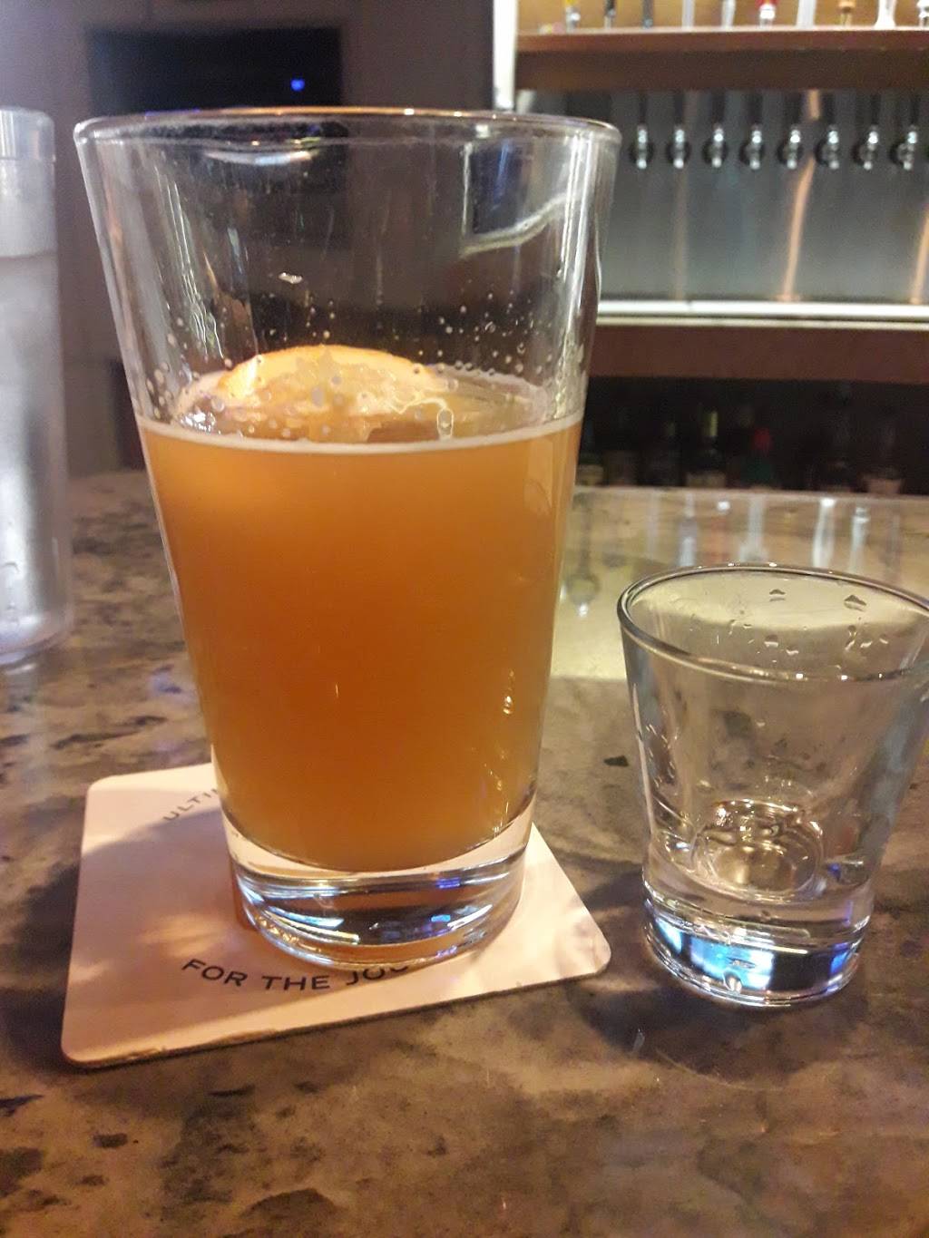 Madison Avenue Pub | restaurant | 905 Madison St, Everett, WA 98203, USA | 4253487402 OR +1 425-348-7402