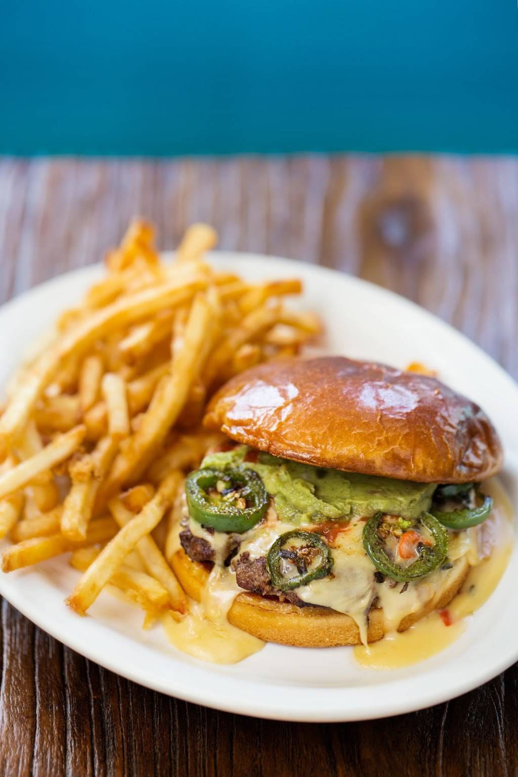 Wicked Cantina Sarasota | restaurant | 1603 N Tamiami Trail, Sarasota, FL 34236, USA | 9417062395 OR +1 941-706-2395