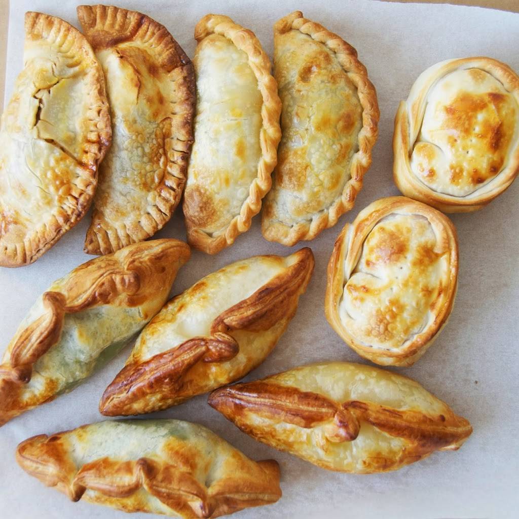 5411 Empanadas | Wicker Park | cafe | 2045 W North Ave, Chicago, IL 60647, USA | 7732768344 OR +1 773-276-8344