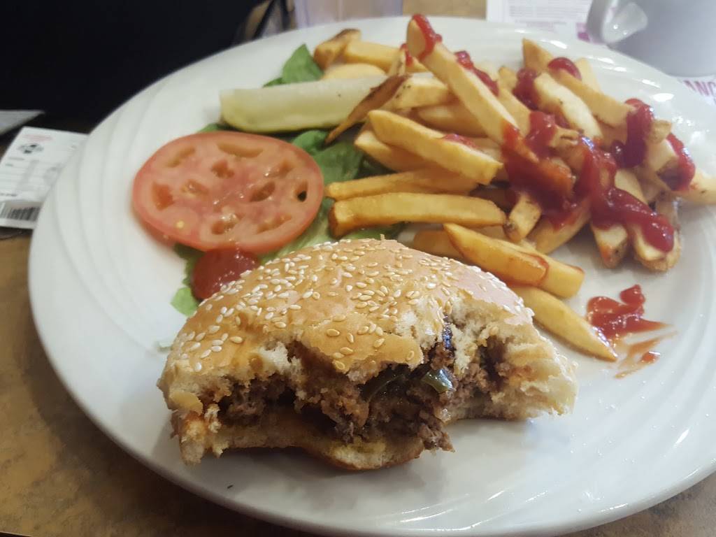 Les Cafe Pancake House | bakery | 2708 Highway Ave, Highland, IN 46322, USA | 2199727831 OR +1 219-972-7831