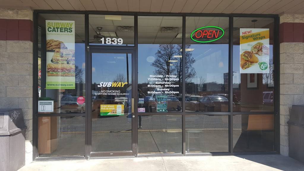 Subway | restaurant | 1839 N Kinser Pike, Bloomington, IN 47404, USA | 8123327827 OR +1 812-332-7827
