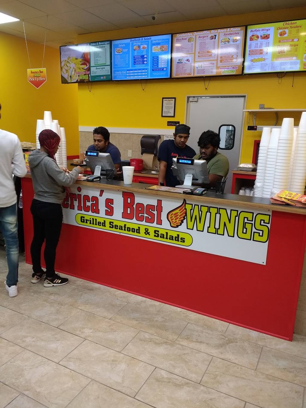 America’s Best Wings | restaurant | 4119 N 56th St, Milwaukee, WI 53216, USA | 4148978073 OR +1 414-897-8073