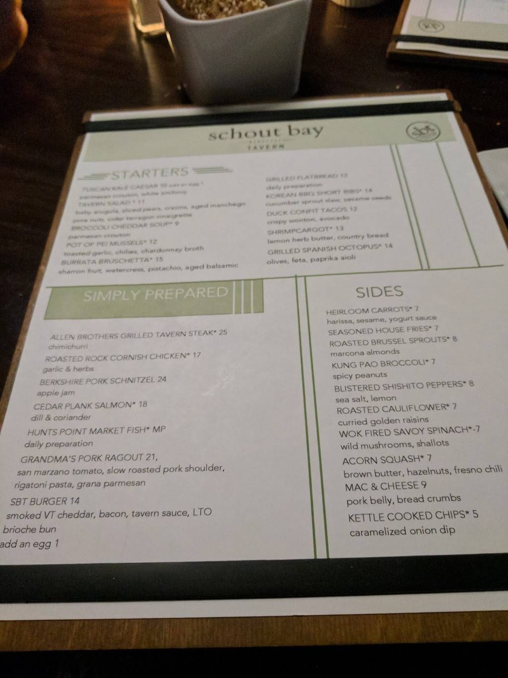 Schout Bay Tavern | restaurant | 118 Plandome Rd, Manhasset, NY 11030, USA | 5166272190 OR +1 516-627-2190