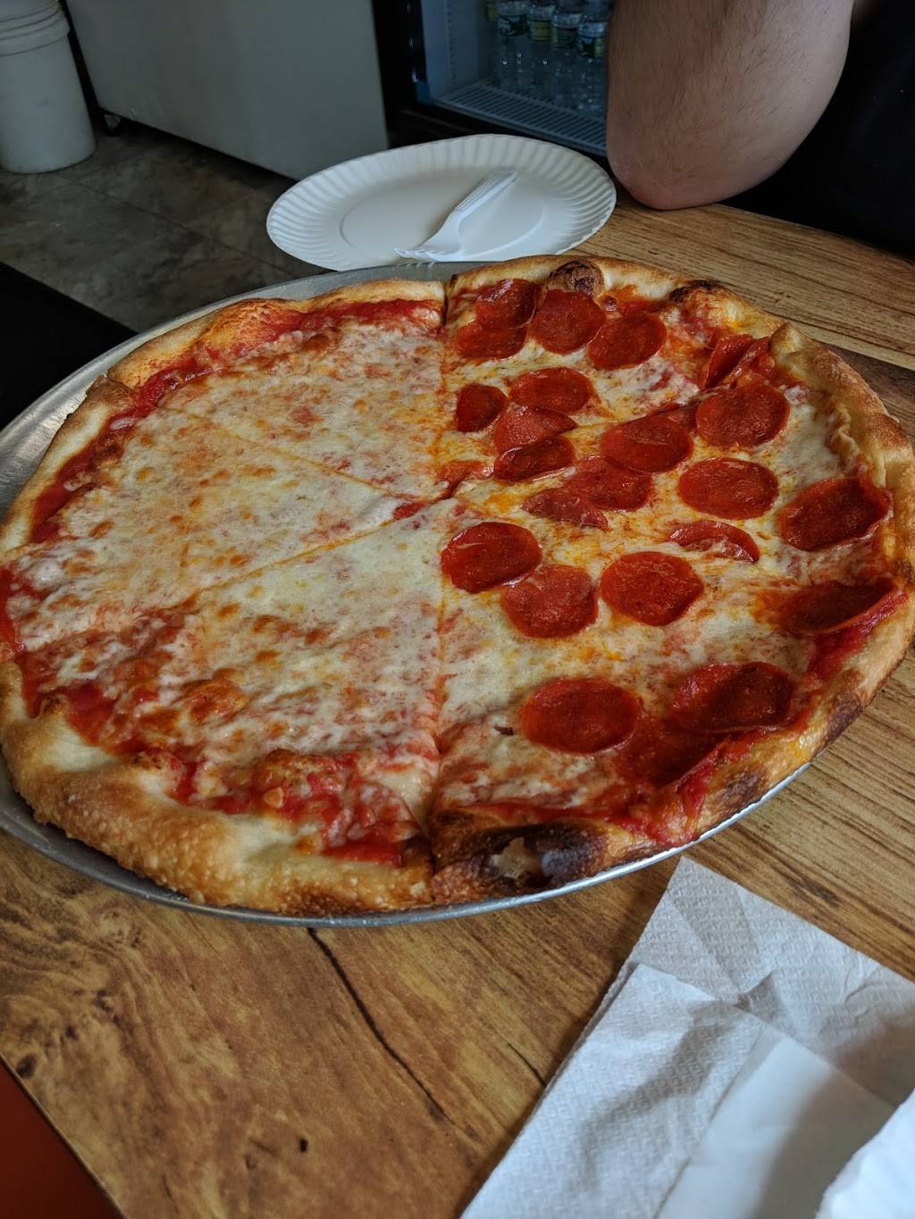 Devitos Pizza IV | restaurant | 124 Tremont St, Trenton, NJ 08611, USA | 6093932155 OR +1 609-393-2155