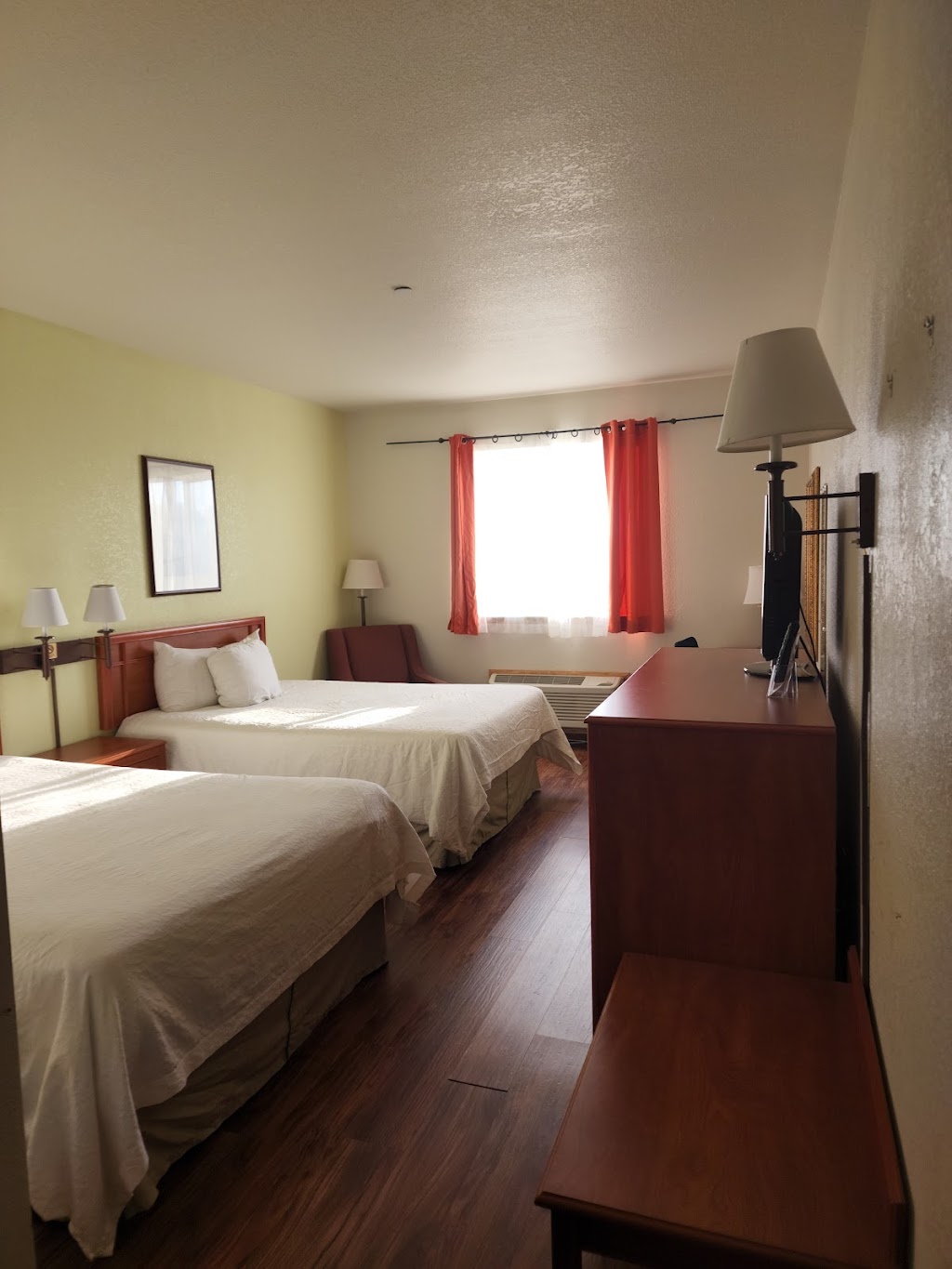 Oceanfront Lodge | restaurant | 100 A St, Crescent City, CA 95531, USA | 7074655400 OR +1 707-465-5400