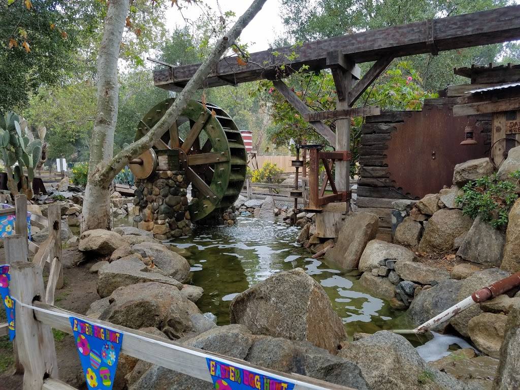 Irvine Park Railroad | meal takeaway | 1 Irvine Park Rd, Orange, CA 92869, USA | 7149973968 OR +1 714-997-3968