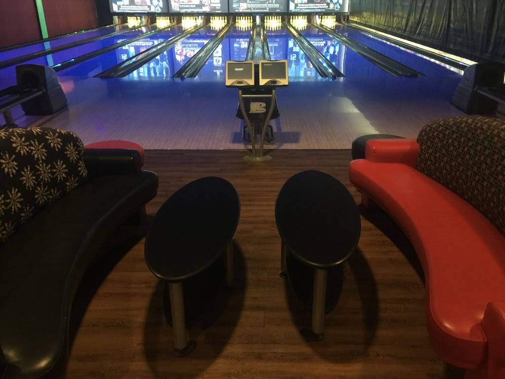 Guttormsen Recreation Center | restaurant | 5411 Green Bay Rd, Kenosha, WI 53144, USA | 2626588191 OR +1 262-658-8191