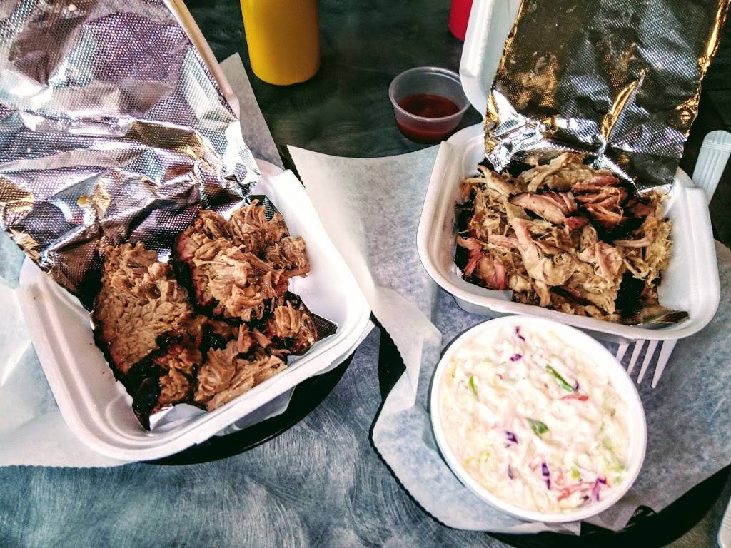 Porkys BBQ | restaurant | 41 S Dunton Ave, Arlington Heights, IL 60005, USA | 8477493100 OR +1 847-749-3100