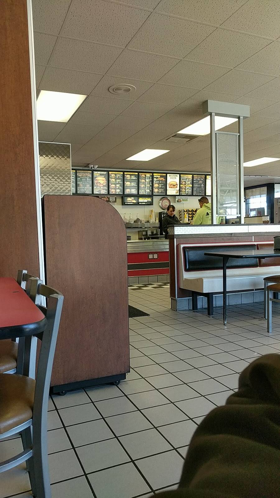 Carls Jr. | restaurant | 5990 E 2nd St, Benicia, CA 94510, USA | 7077459383 OR +1 707-745-9383