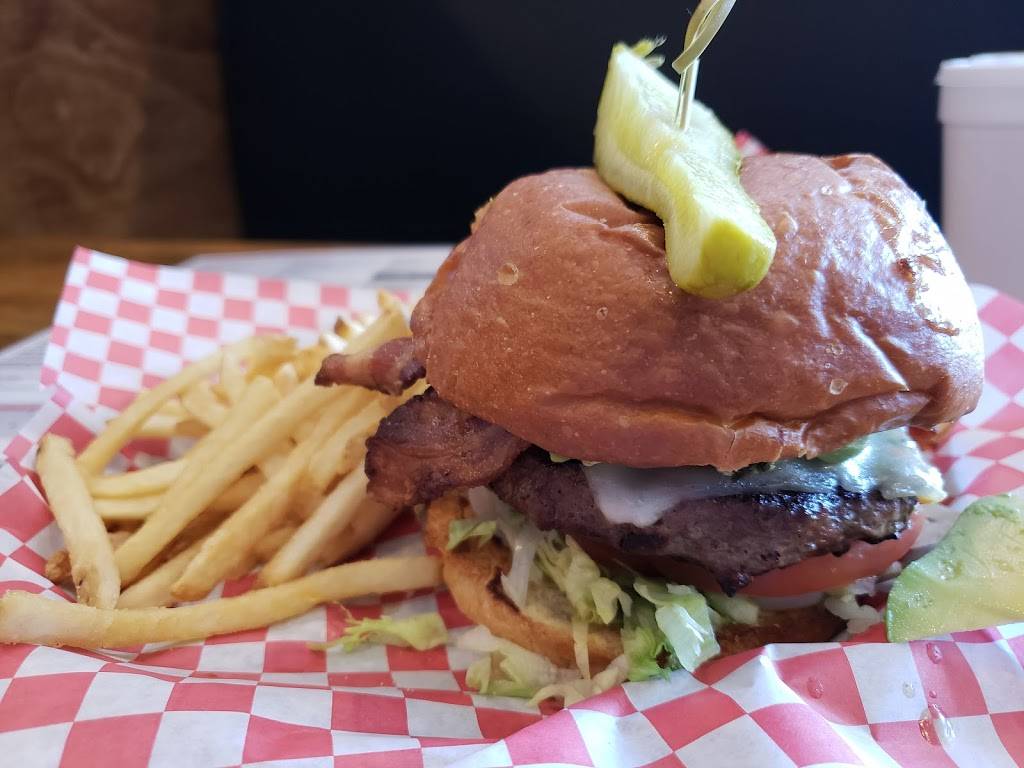 Velocity Wings | restaurant | 1020 E Main St, Purcellville, VA 20132, USA | 5403389464 OR +1 540-338-9464