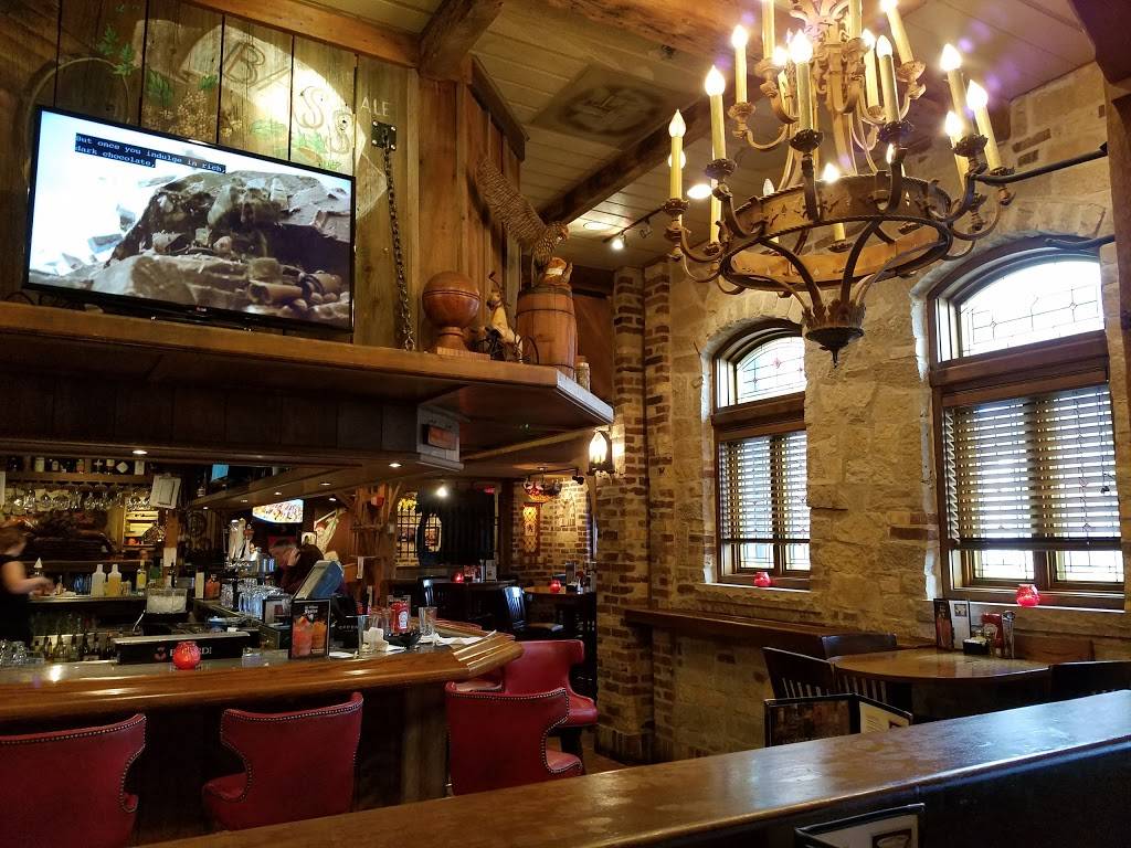 The Village Squire (Crystal Lake) | restaurant | 4818 Northwest Hwy, Crystal Lake, IL 60014, USA | 8154554130 OR +1 815-455-4130