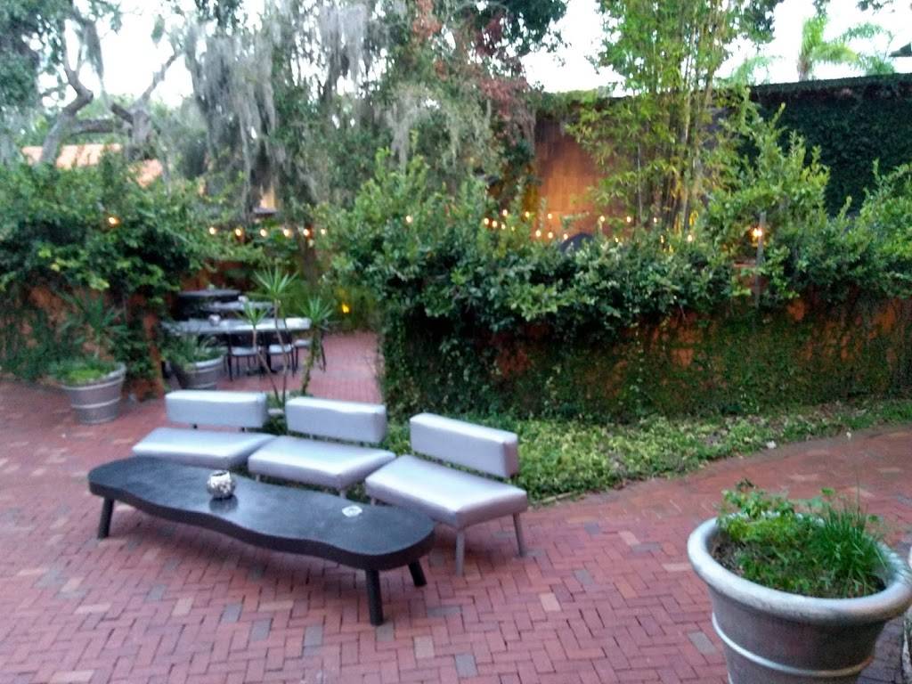 Martinis Organic Restaurant | restaurant | 1815 S Ridgewood Ave, South Daytona, FL 32119, USA | 3867631090 OR +1 386-763-1090