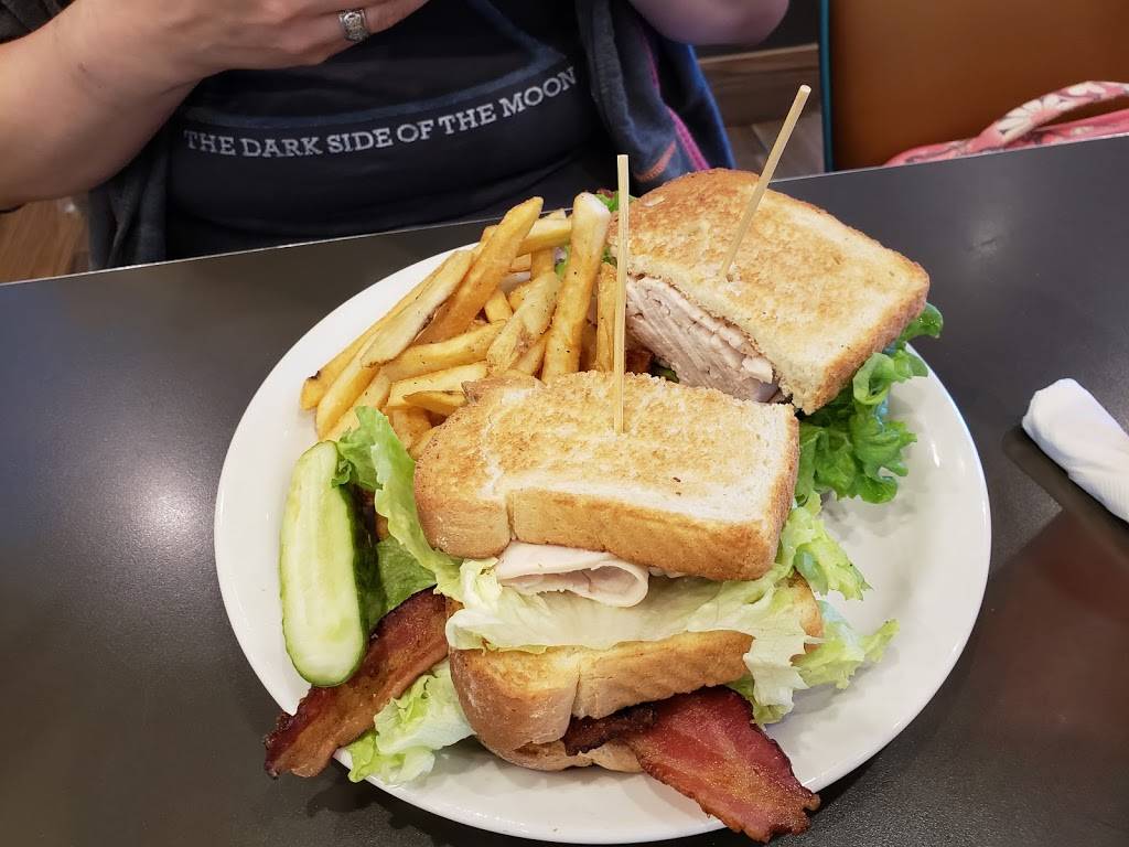 Max and Louies New York Diner | restaurant | 126 W Bitters Rd, San Antonio, TX 78216, USA | 2104837600 OR +1 210-483-7600