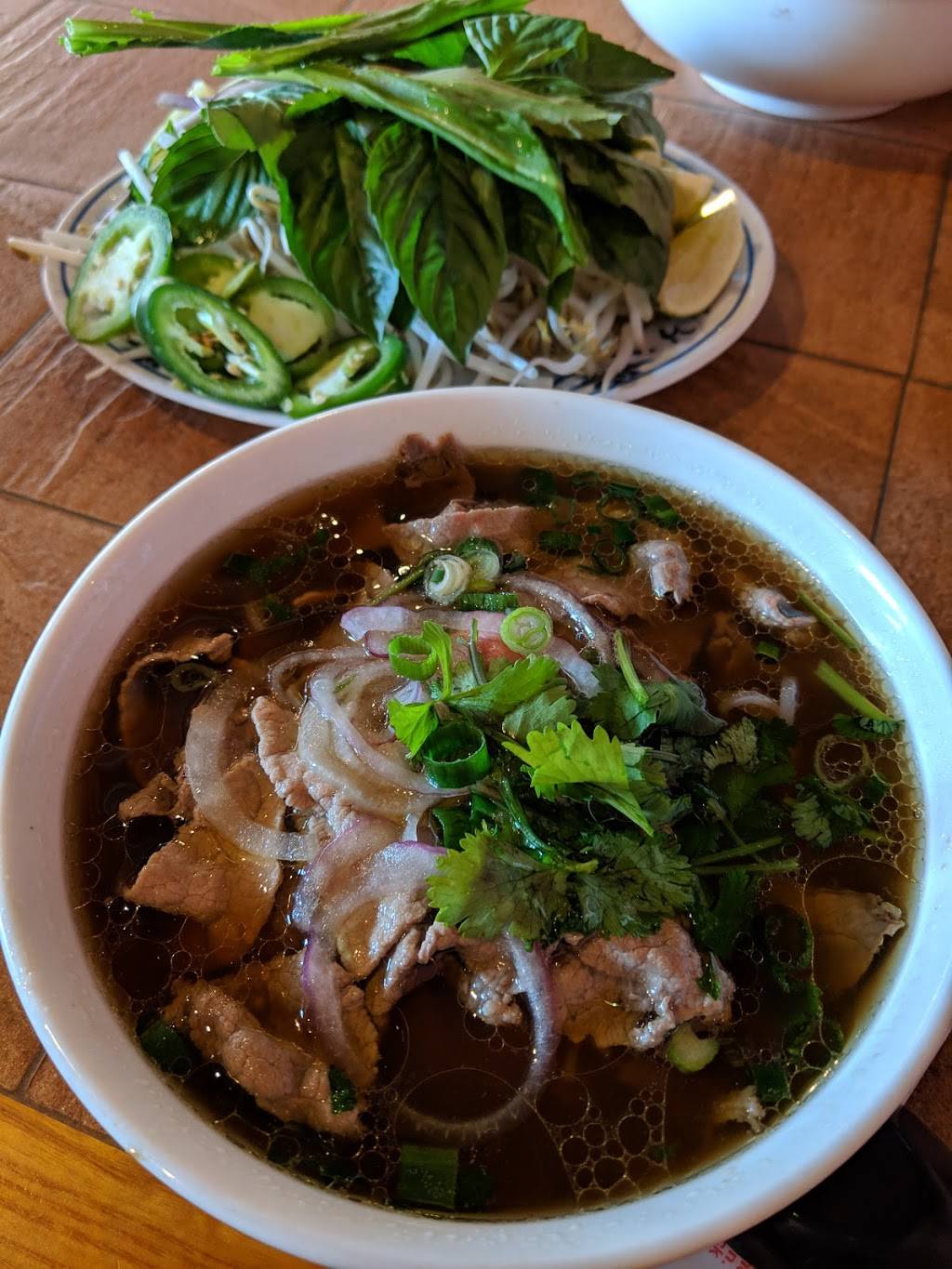 Pho Ngon | restaurant | 2215 Ayrsley Town Blvd, Charlotte, NC 28273, USA | 7049006319 OR +1 704-900-6319