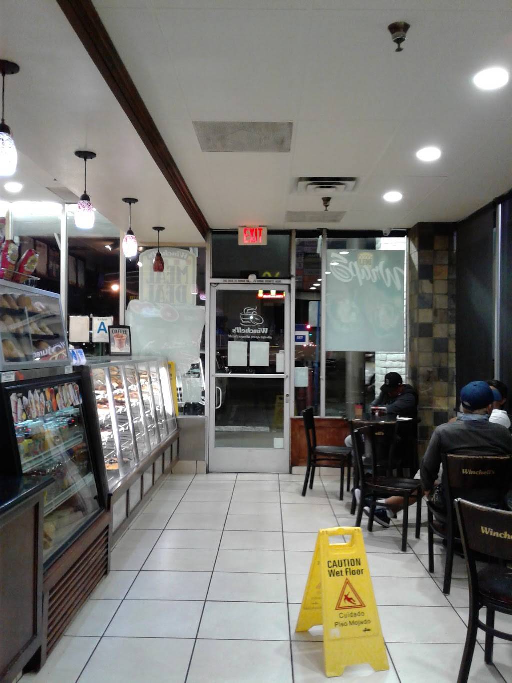 Winchells Donut House | cafe | 1700 S Western Ave, Los Angeles, CA 90006, USA | 3237319725 OR +1 323-731-9725