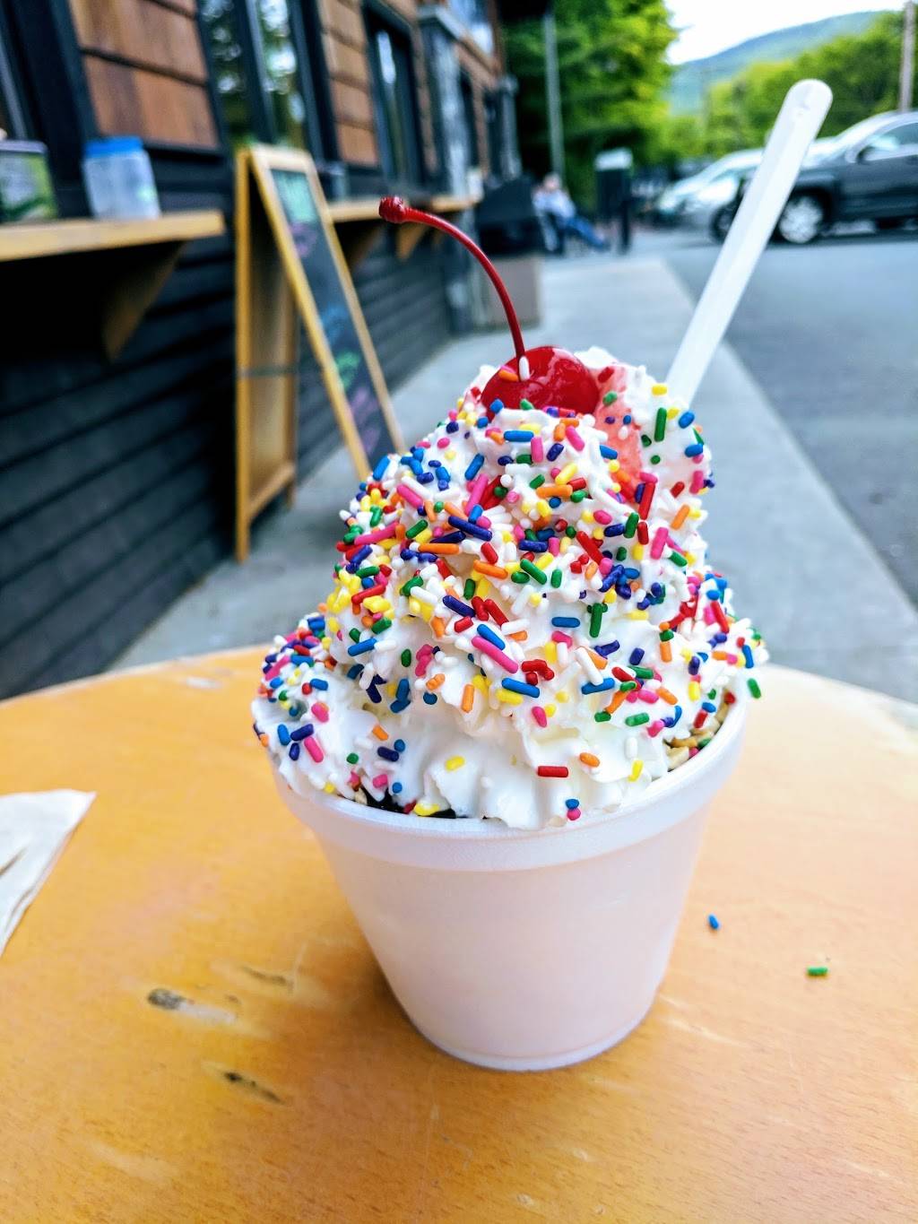 Wind-Chill Factory | restaurant | 794 NY-9N, Ticonderoga, NY 12883, USA | 5185853044 OR +1 518-585-3044